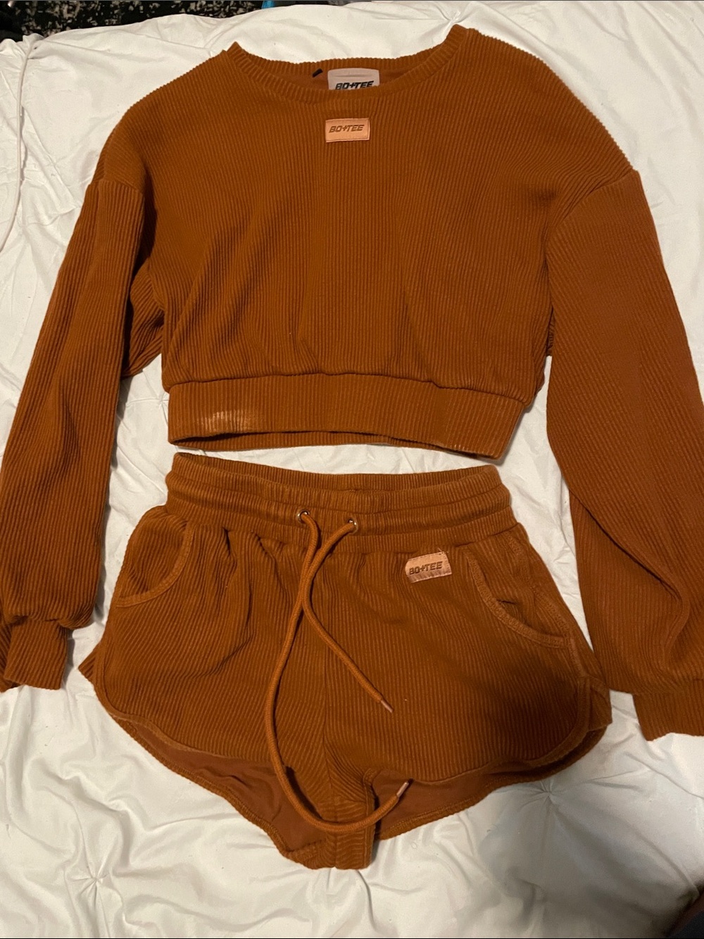 SET Ribbed Athletic Shorts in Rust with Drawstring Waist and matching sweater